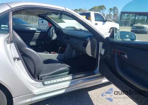 2001 Mercedes-Benz Slk 320 from USA, damaged, VIN WDBKK65F71F210921